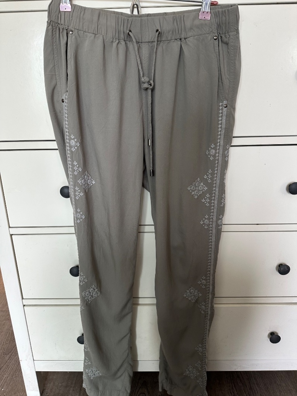 Sundance Tone it Up Embroidered Pull-on Pants - Picture 2 of 5